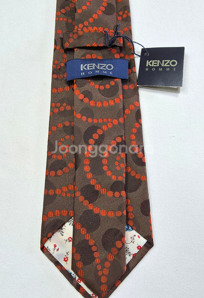 겐조 kenzo 넥타이 입니다.--3