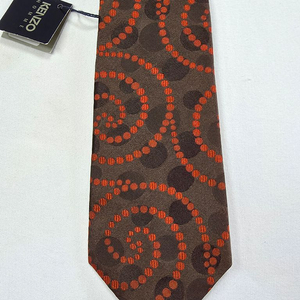 겐조 kenzo 넥타이 입니다.