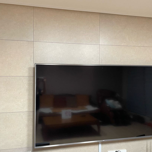 LG 70인치 LED TV (사운드바 포함)