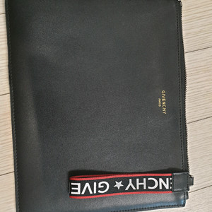 지방시클러치백