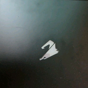 기가바이트 어로스 17G