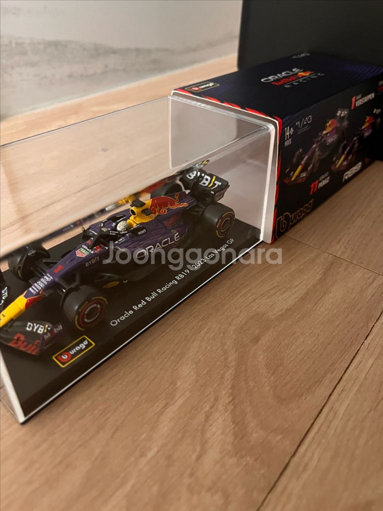 부라고 bburago F1 1/43 레드불 막스--0