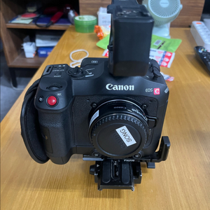 캐논 EOS C70 시네마 카메라