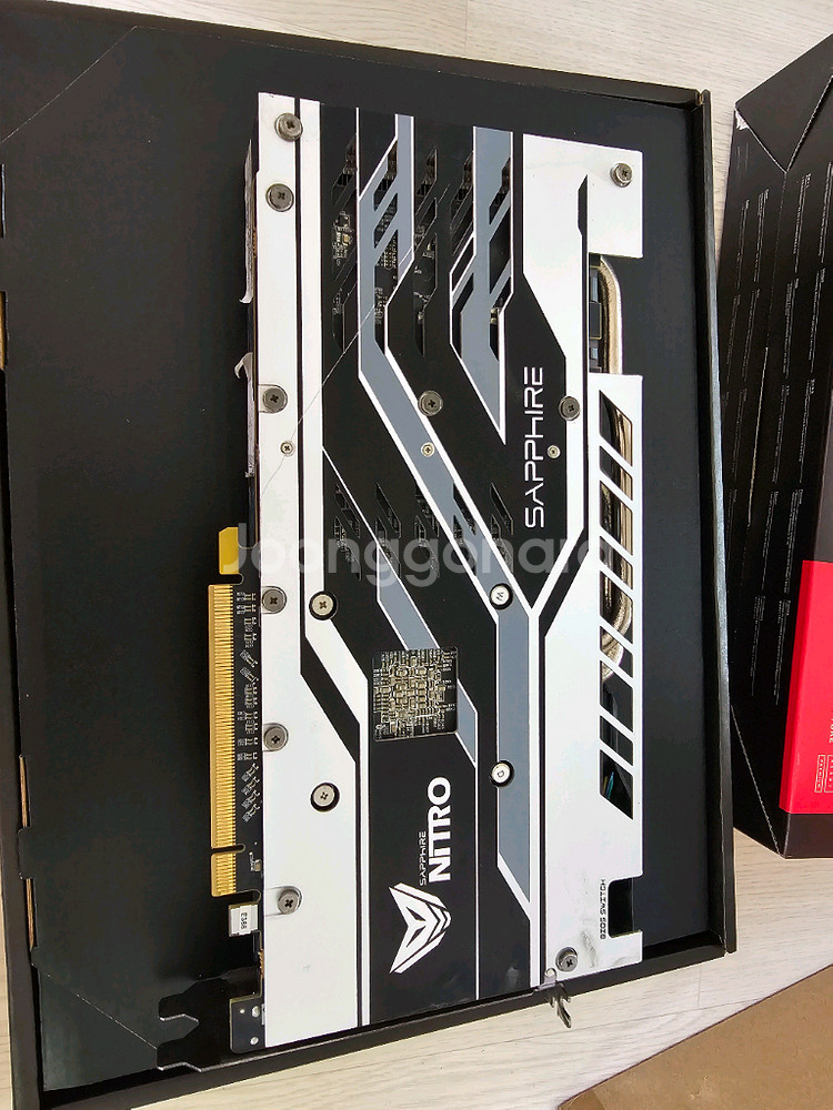 사파이어 Nitro+ 라데온 RX 580 8GB--1