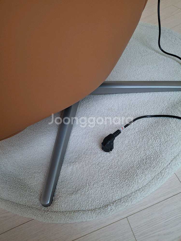 코웨이 브릭스 안마의자 최신형 새제품 절반 이하 가격에--3
