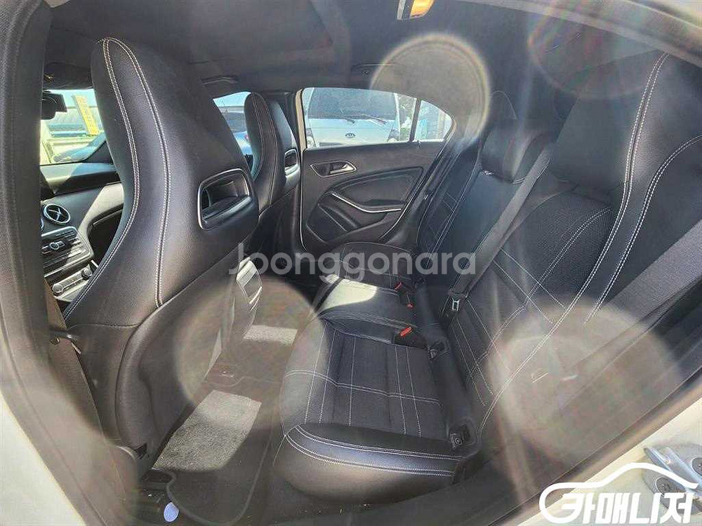 [벤츠]A클래스 W176 A180 CDI 나이트 (5인--5