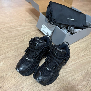 발렌시아가 뉴러너 올블랙 36