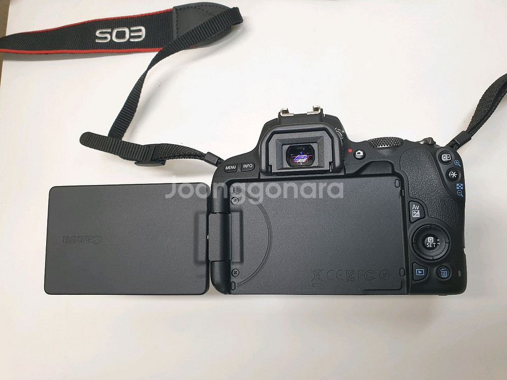 캐논 EOS 200D 바디(렌즈제외) 택포--8