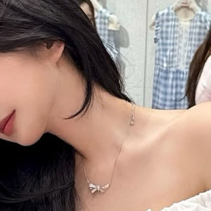 그라프 틸다의보우 리본 목걸이