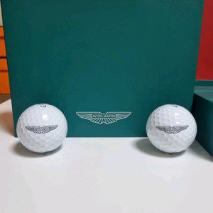 애스턴 마틴 db11