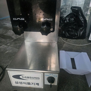 삼성식품기계 생선세절기입니다