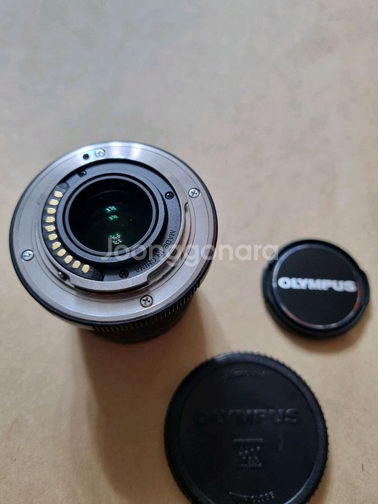 올림푸스 카메라 45mm F1.8 msc 렌즈 팝니다.--2