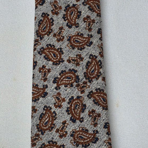 루이지 보렐리 타이 입니다.