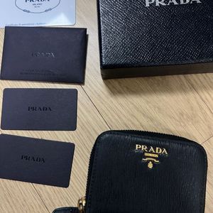 프라다 가죽사피아노 지갑
