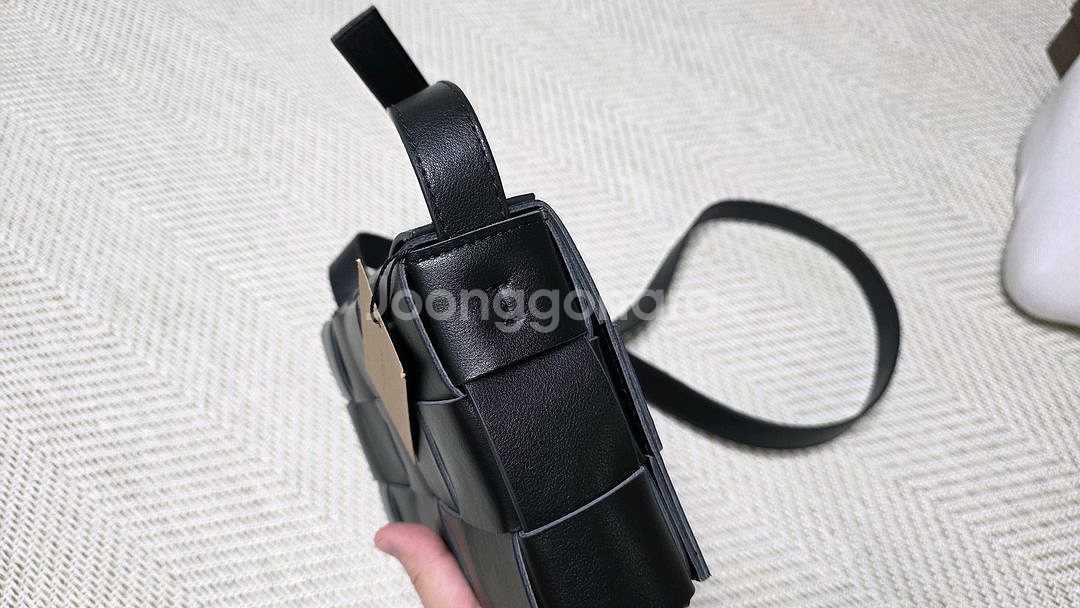 보테가베네타 숄더백--5