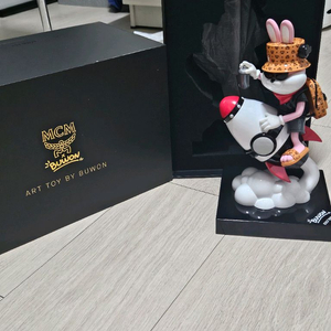 MCM X Buwon(부원)작가 한정수량 피규어