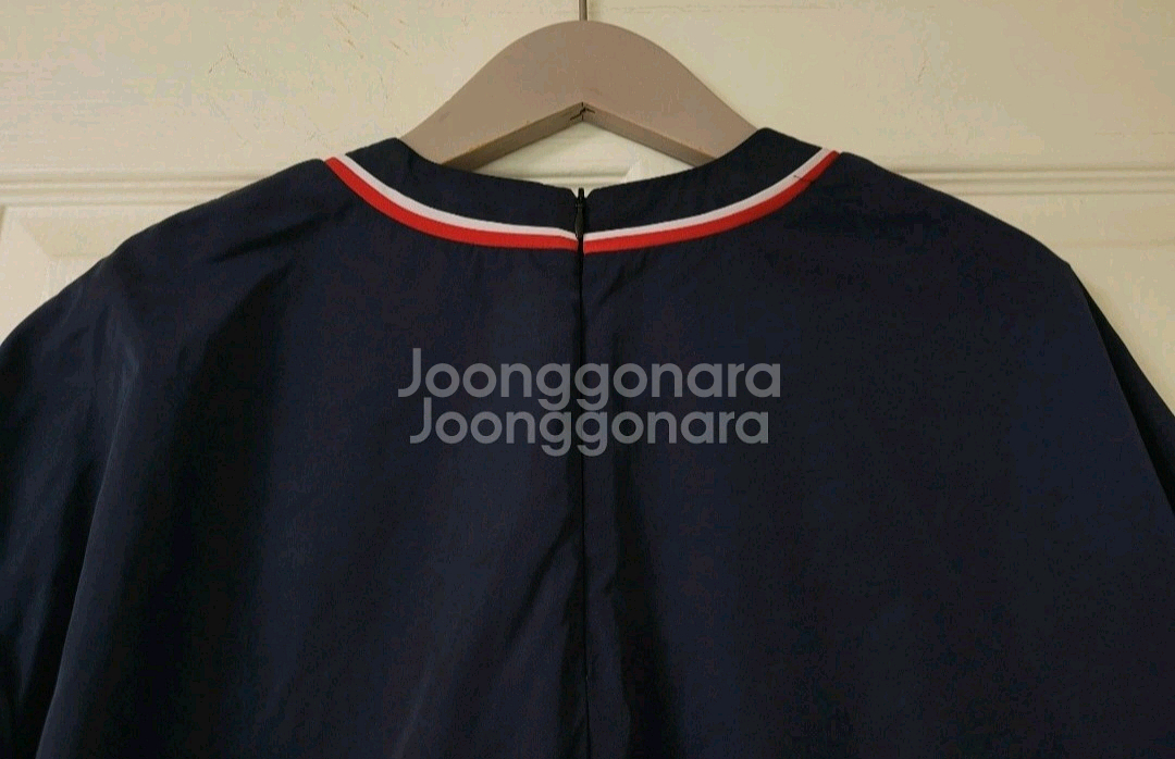 F 프라다 티블라우스--0