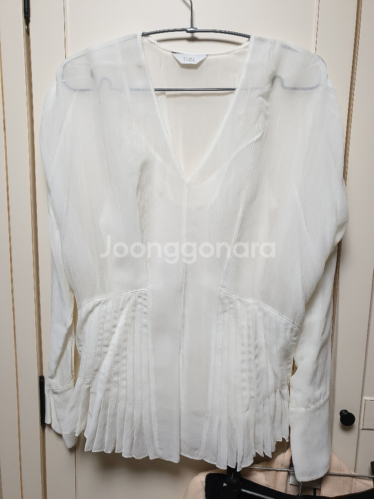 타임 씨쓰루 플리츠 탑--1