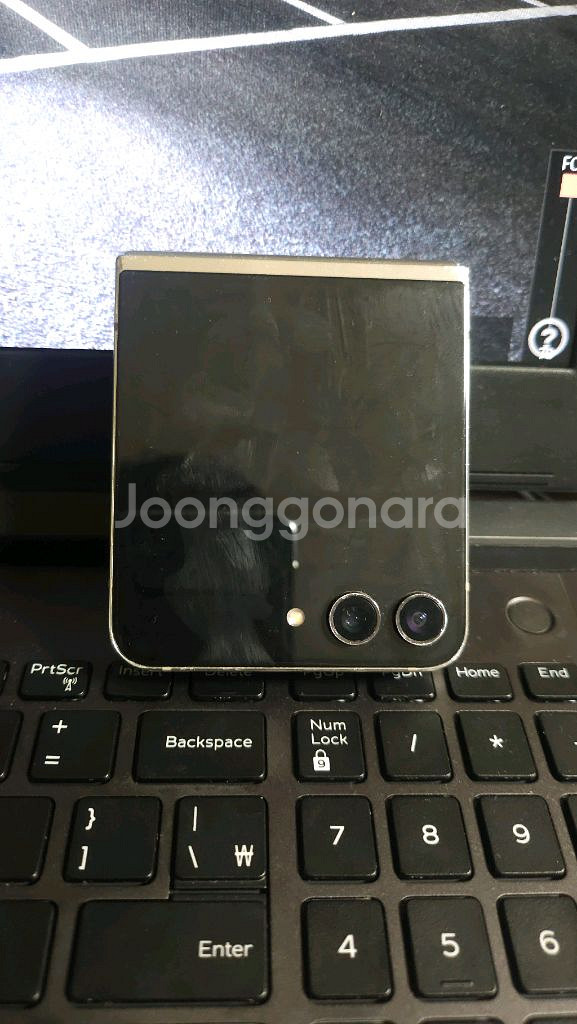 내일2시까지만 이가격 갤럭시 Z Flip 5 512GB--0