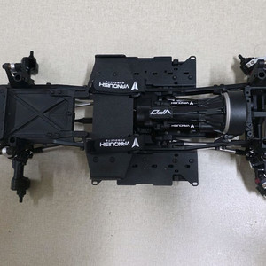 RC뱅퀴시 VANQUISH V4-10 ULTRA 팝니다