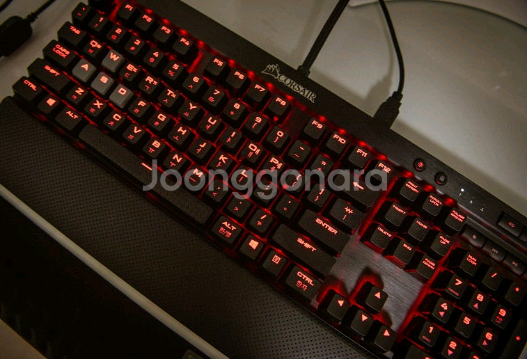 커세어 K70 LUX 적축 RGB 키보드--2