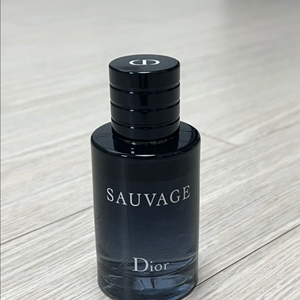 디올소바쥬 60ml( 70%이상남음)