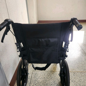 접이식 휠체어