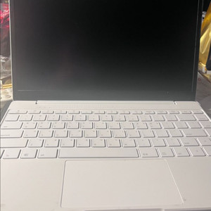 베이직 노트북 256GB window 11 설치되어있음