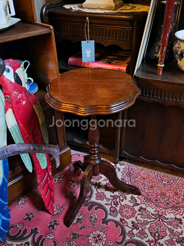영국 빈티지 와인테이블--0