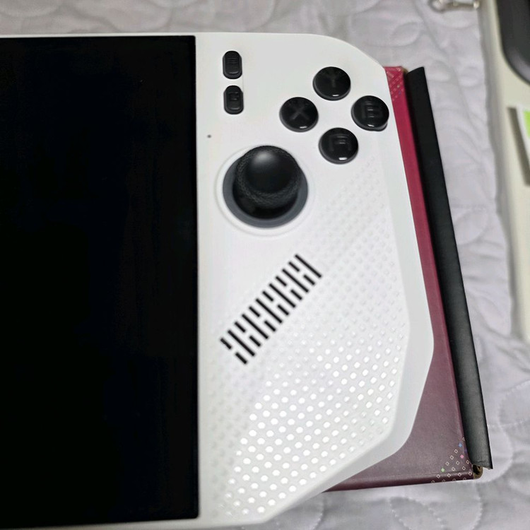 MSI Claw A8 1테라--2