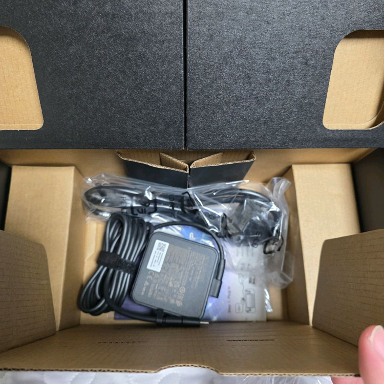 MSI Claw A8 1테라--6