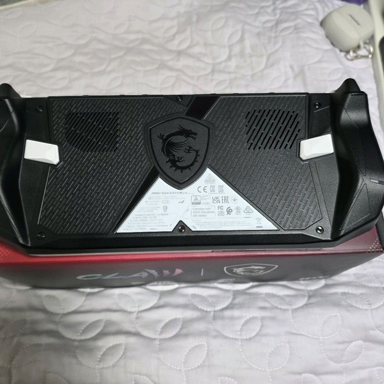 MSI Claw A8 1테라--5