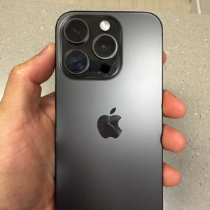 아이폰 15프로 블랙티타늄 128GB A급 케이스포함