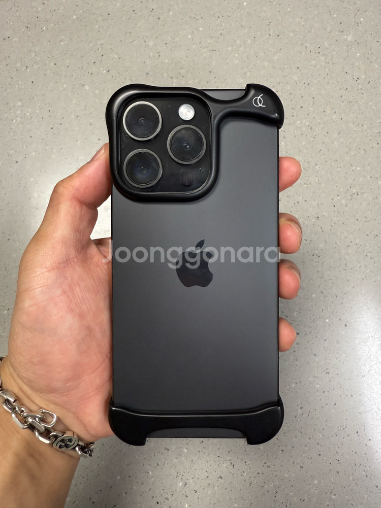 아이폰 15프로 블랙티타늄 128GB A급 케이스포함--6