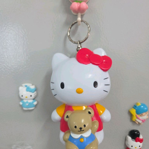 산리오 고전키티 곰돌이키티 덜덜 액션키링