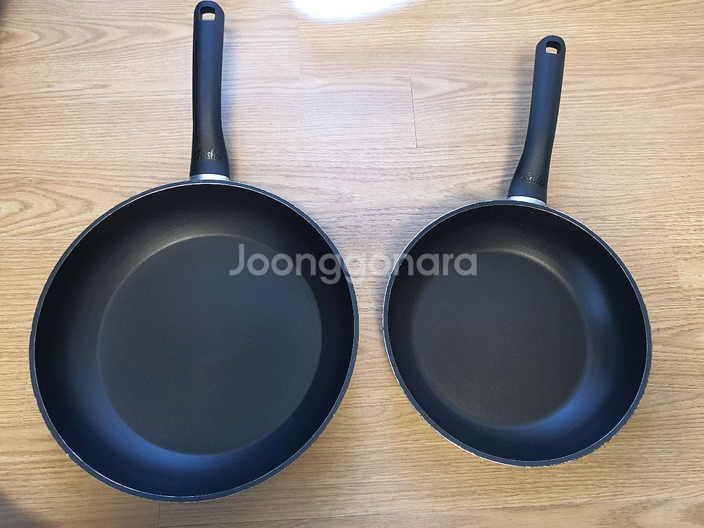 무료배송 휘슬레 후라이팬 2개 일괄금액--0