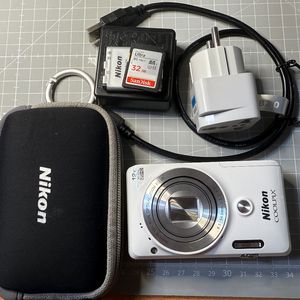 니콘 쿨픽스 6900