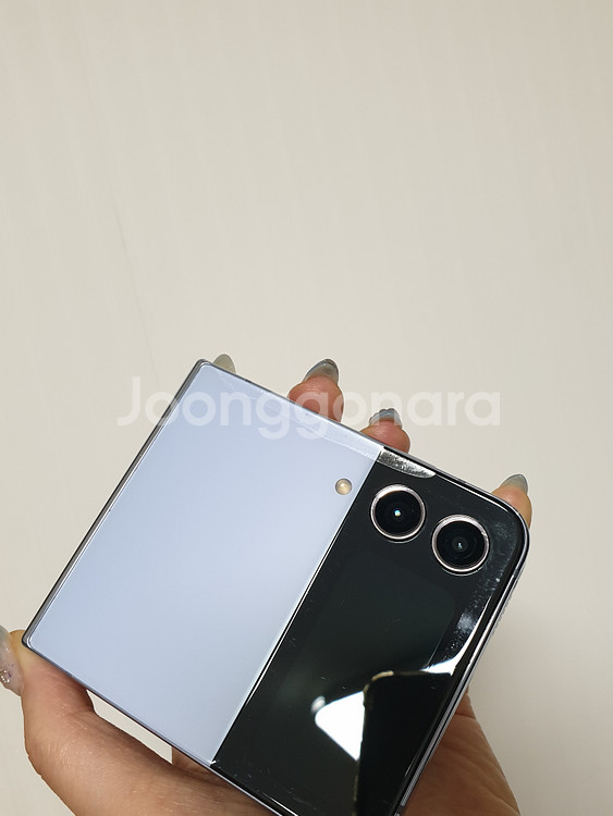 갤럭시 Z플립4 5G 블루 256기가 판매합니다--2