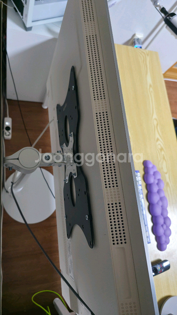 lg oled 42c2 42인치 화이트 모니터 팝니다.--5