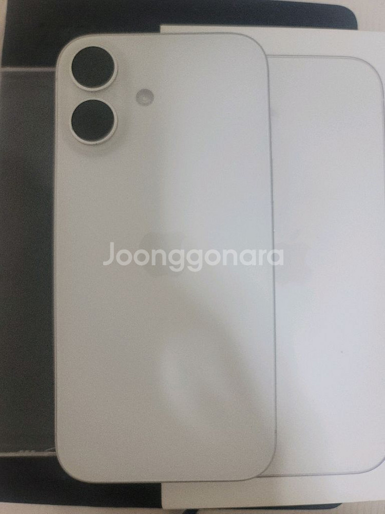 아이폰 16 화이트 128g 배터리 100%--7