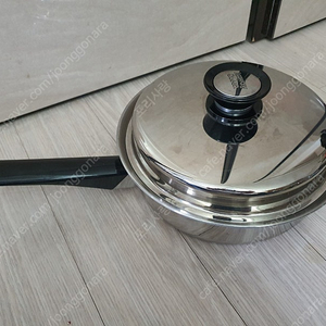 암웨이 퀸 미국산 중형 후라이팬 중형팬 냄비