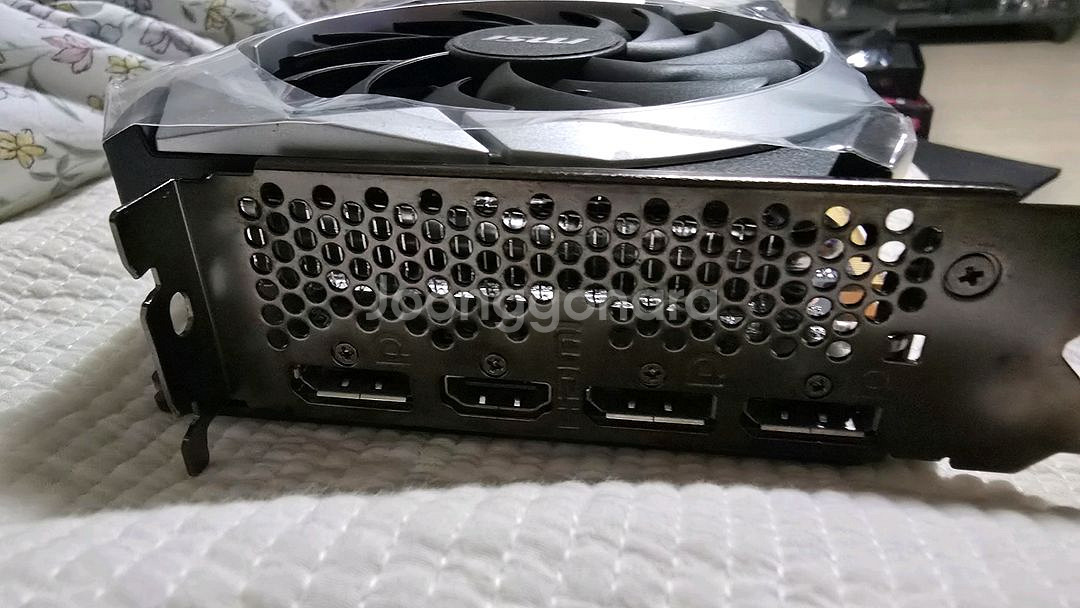 MSI 라데온 RX 6600 MECH 2X 8G--3