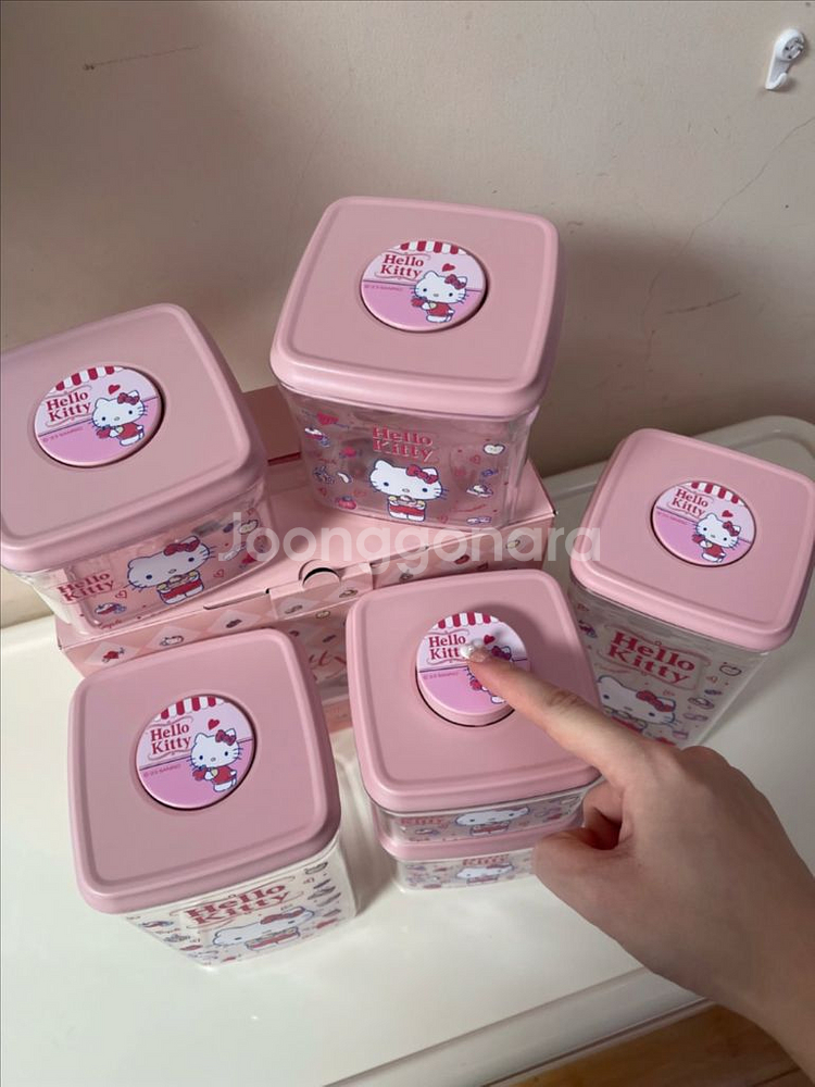 산리오 헬로키티 내열 진공 밀폐 시리얼 분유보관함 세트--1