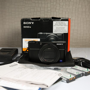 소니 RX100M7 하이엔드 카메라