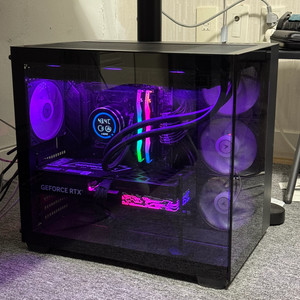 9800x3d 갤럭시 5080 데스크탑 판매 합니다.