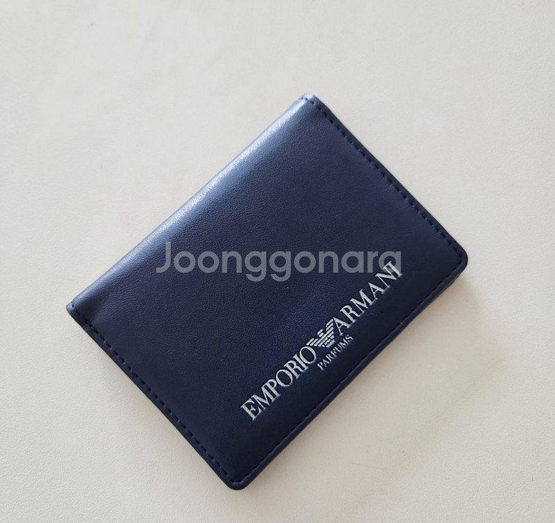 새상품 정품 조르지오 아르마니 뷰티 카드지갑네이비컬러--0