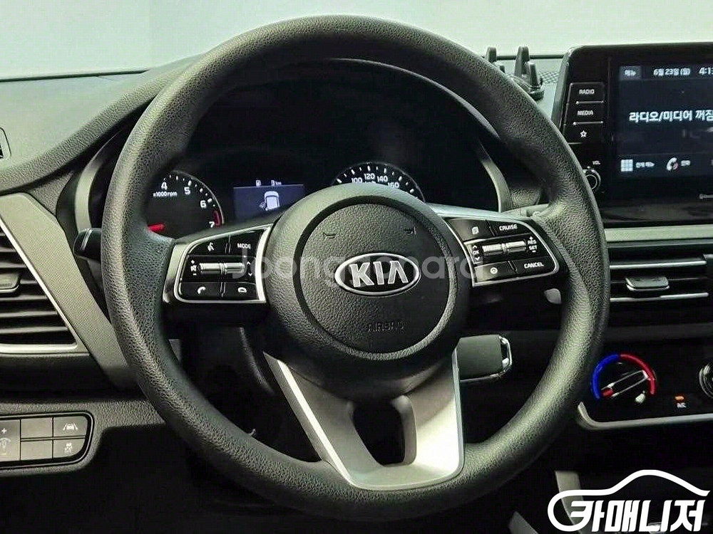 [기아]셀토스 가솔린 1.6 터보 2WD 트렌디 (5인--8