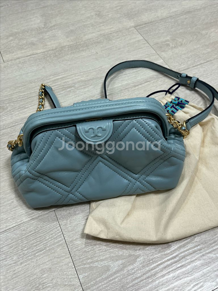 토리버치 플레밍 퀼팅 크로스바디백 미착용 (정가 72만--1