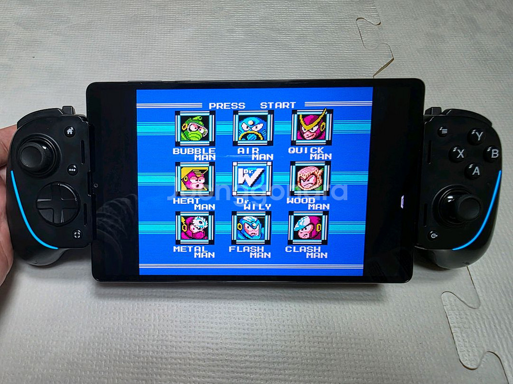 Y700 2세대 1TB 키시 울트라 팝니다--3