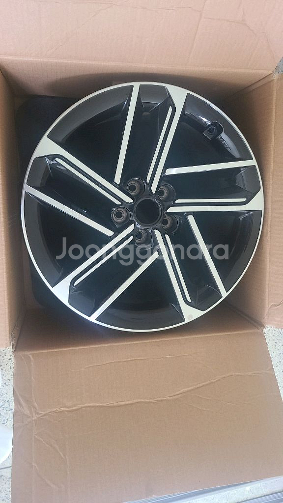 제네시스 G80 순정 19인치 휠 T1600--1